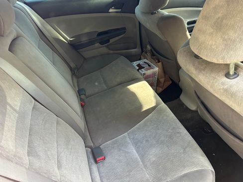 Used 2010 Honda Accord LX image 9