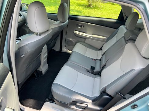 Used 2015 Toyota Prius V Four FWD image 5