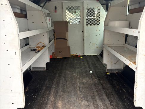 Used 2015 Ford Transit 250 130 Low Roof w/ Exterior Upgrade Package image 10