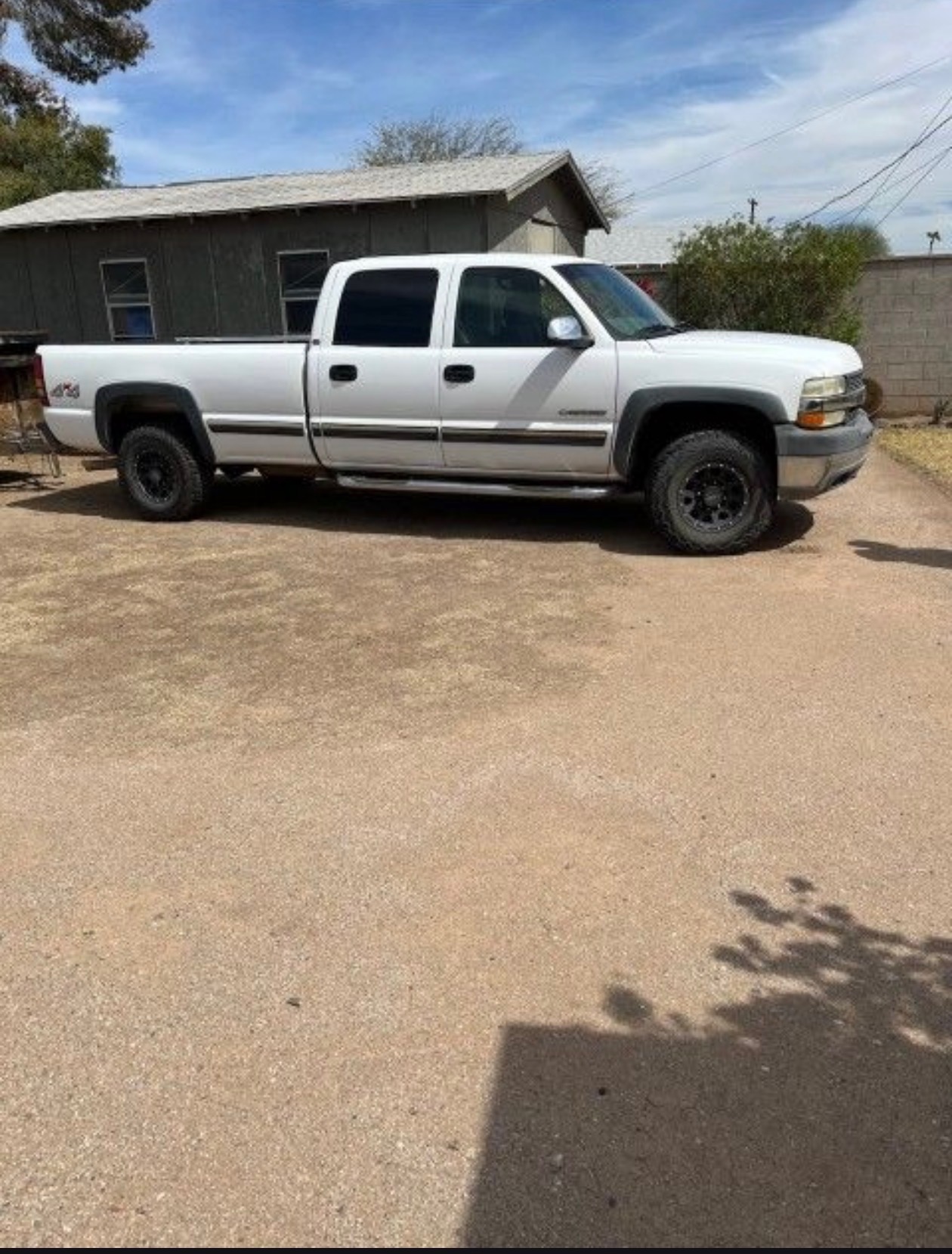 Used 2001 Chevrolet Silverado 2500 LS AWD/4WD image 4