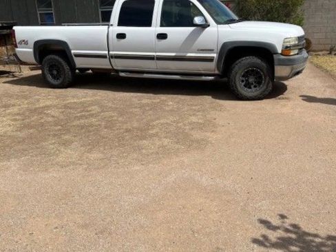 Used 2001 Chevrolet Silverado 2500 LS AWD/4WD image 4