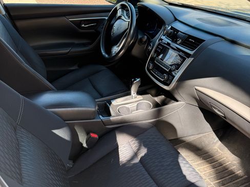 Used 2018 Nissan Altima 2.5 SV image 4