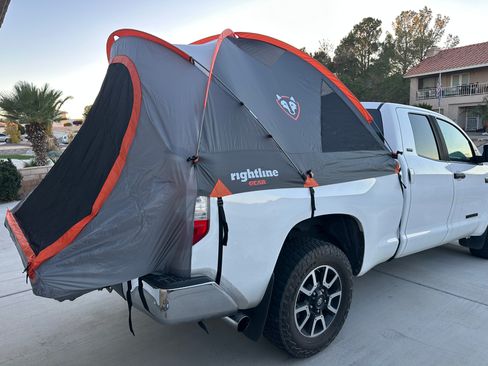 Used 2020 Toyota Tundra SR5 w/ TRD Off-Road Package image 17