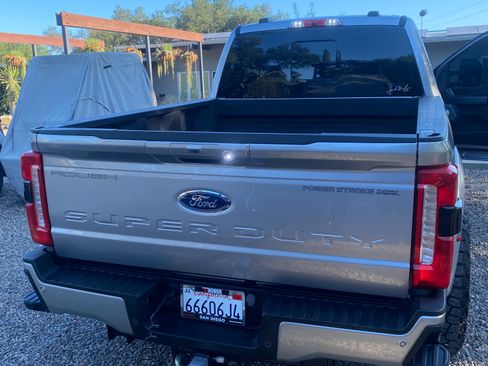 Used 2024 Ford F250 Lariat w/ Lariat Ultimate Package AWD/4WD image 5