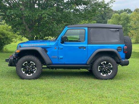 Used 2025 Jeep Wrangler Rubicon w/ Steel Bumper Group AWD/4WD image 5