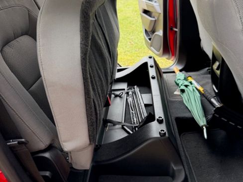 Used 2019 Chevrolet Colorado W/T w/ Custom Special Edition image 18