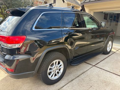 Used 2018 Jeep Grand Cherokee Laredo image 6