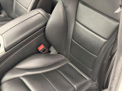 Used 2019 Mercedes-Benz C 300 Sedan image 16
