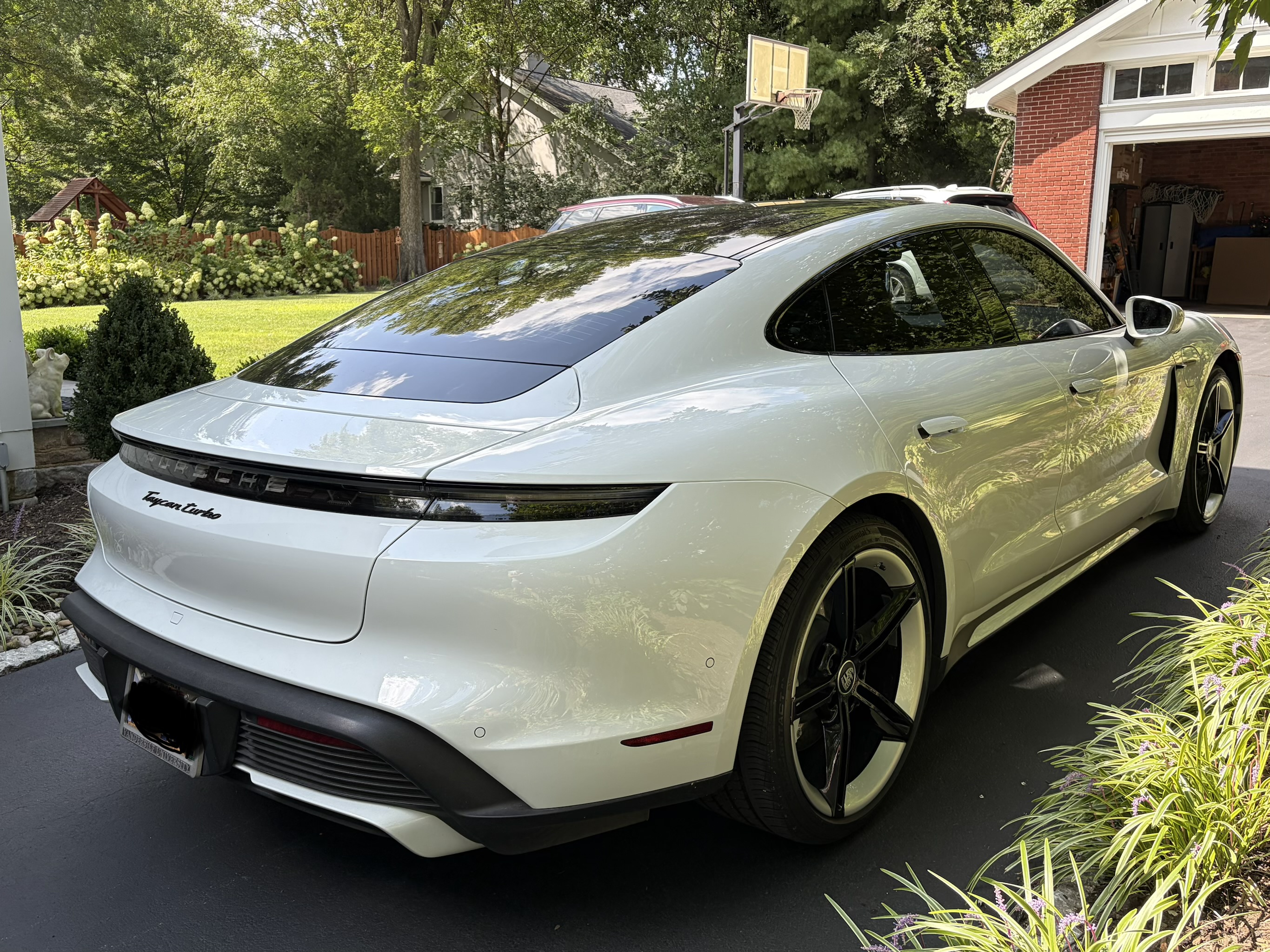 Used 2020 Porsche Taycan AWD/4WD image 5