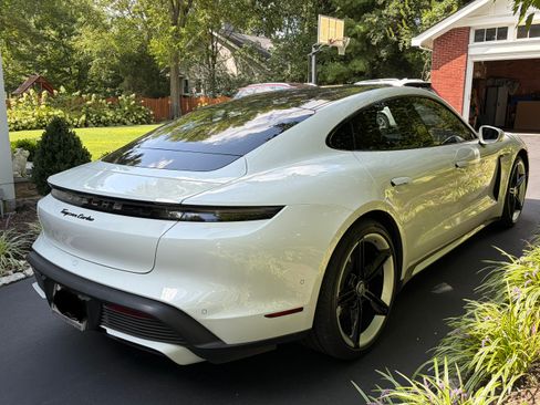 Used 2020 Porsche Taycan AWD/4WD image 5