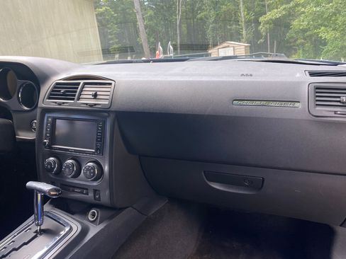 Used 2012 Dodge Challenger R/T RWD image 8