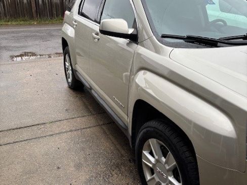 Used 2013 GMC Terrain SLE image 8