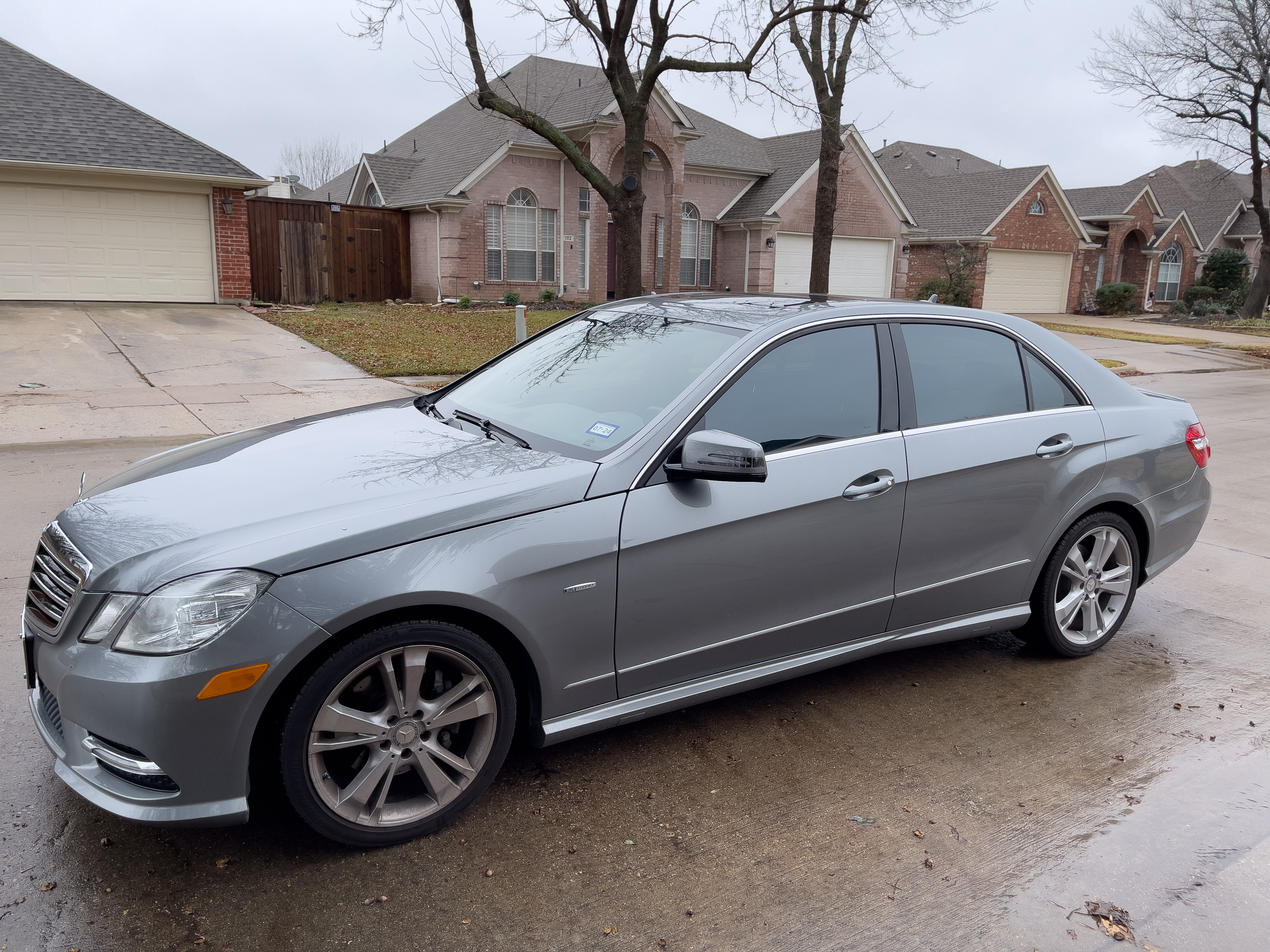 Used 2012 Mercedes-Benz E 350 Sedan image 2