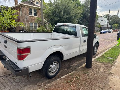 Used 2010 Ford F150 XL RWD image 4