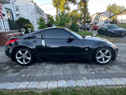 Used 2007 Nissan 350Z Coupe w/ Cargo Convenience Pkg RWD image 4