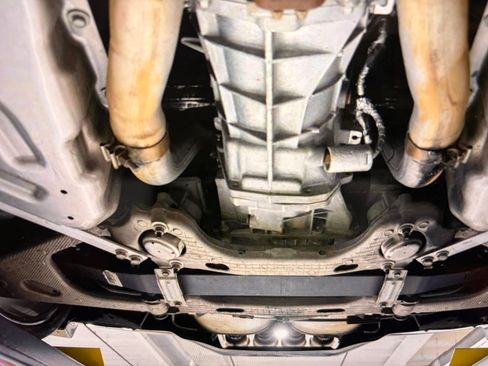 Used 2015 Chevrolet Corvette Z06 w/ 3LZ Preferred Equipment Group RWD image 12