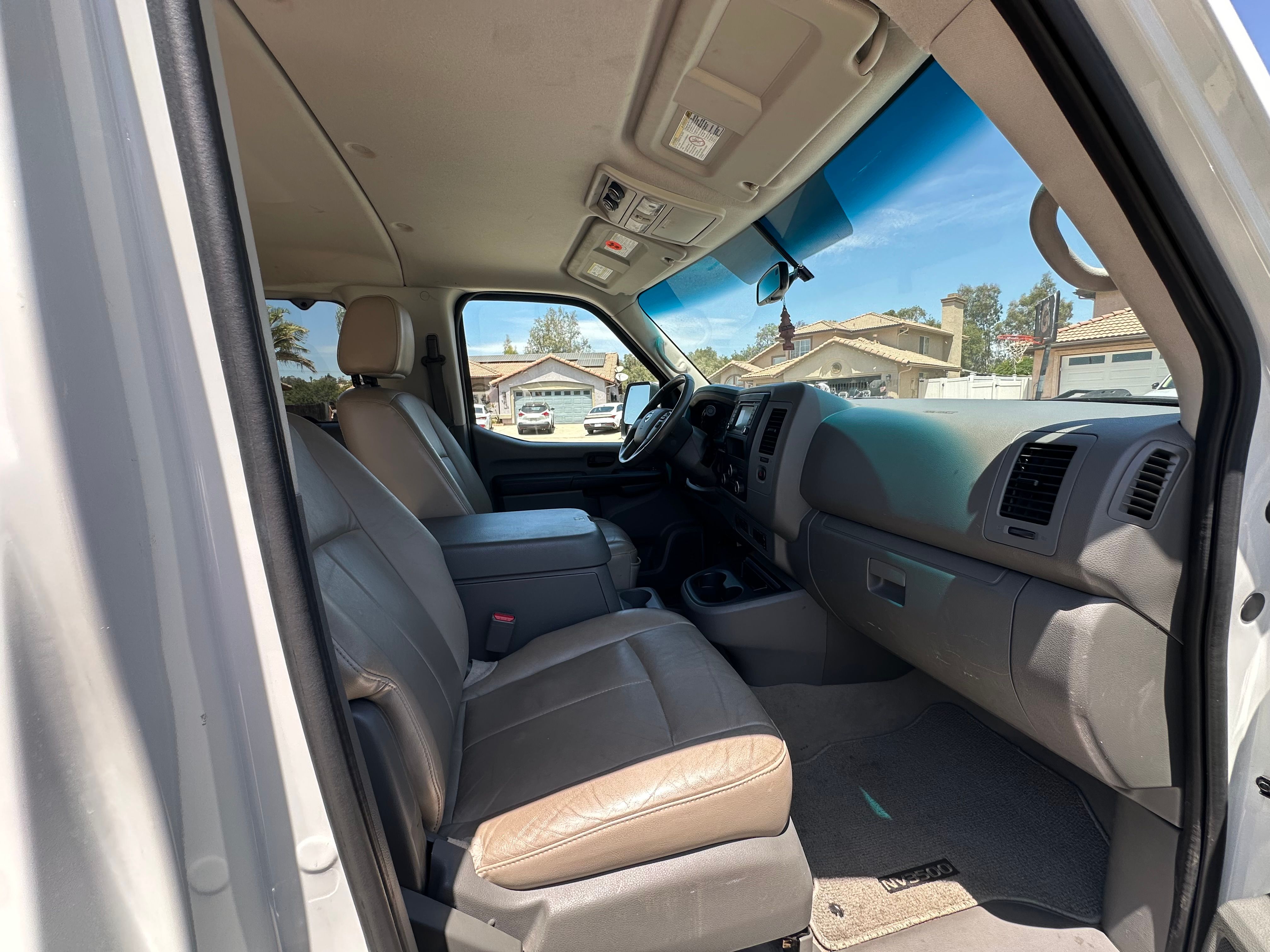 Used 2021 Nissan NV 3500 SL RWD image 6