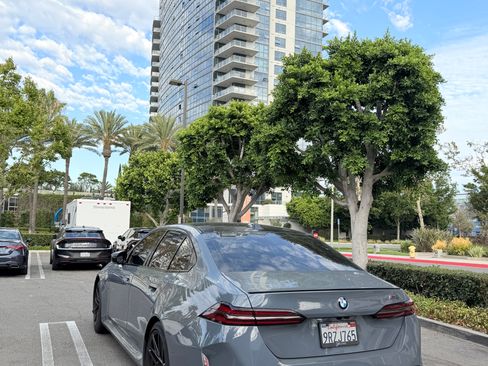 Used 2025 BMW M5 w/ M Driver's Package AWD/4WD image 4