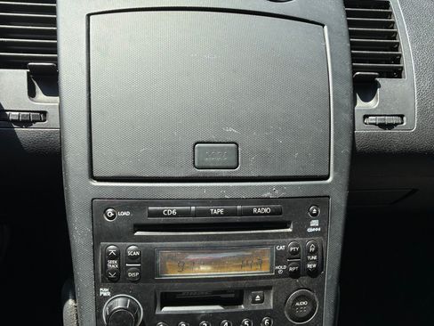 Used 2004 Nissan 350Z Enthusiast RWD image 15