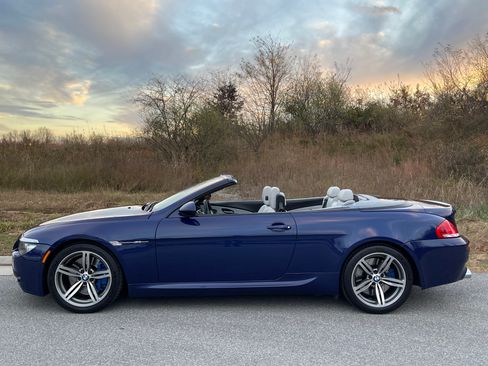 Used 2010 BMW M6 Convertible image 1
