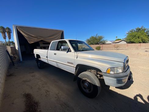 Used 1996 Dodge Ram 2500 Truck 4x4 Club Cab image 9