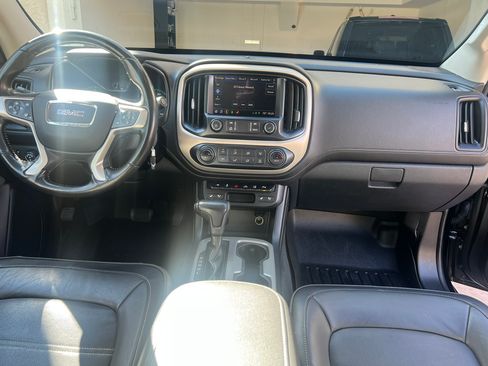 Used 2021 GMC Canyon Denali image 9