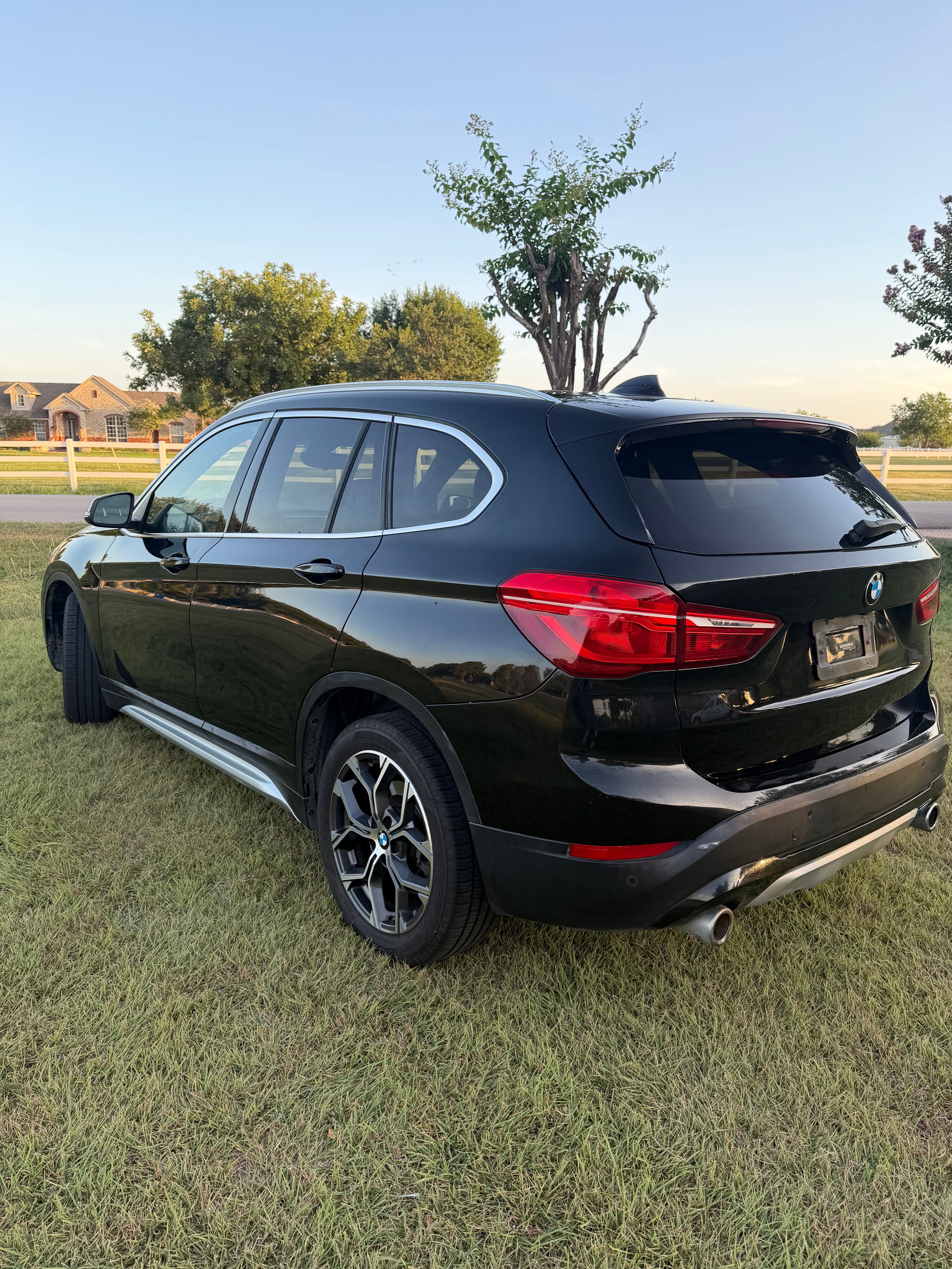 Used 2020 BMW X1 sDrive28i w/ Convenience Package FWD image 4