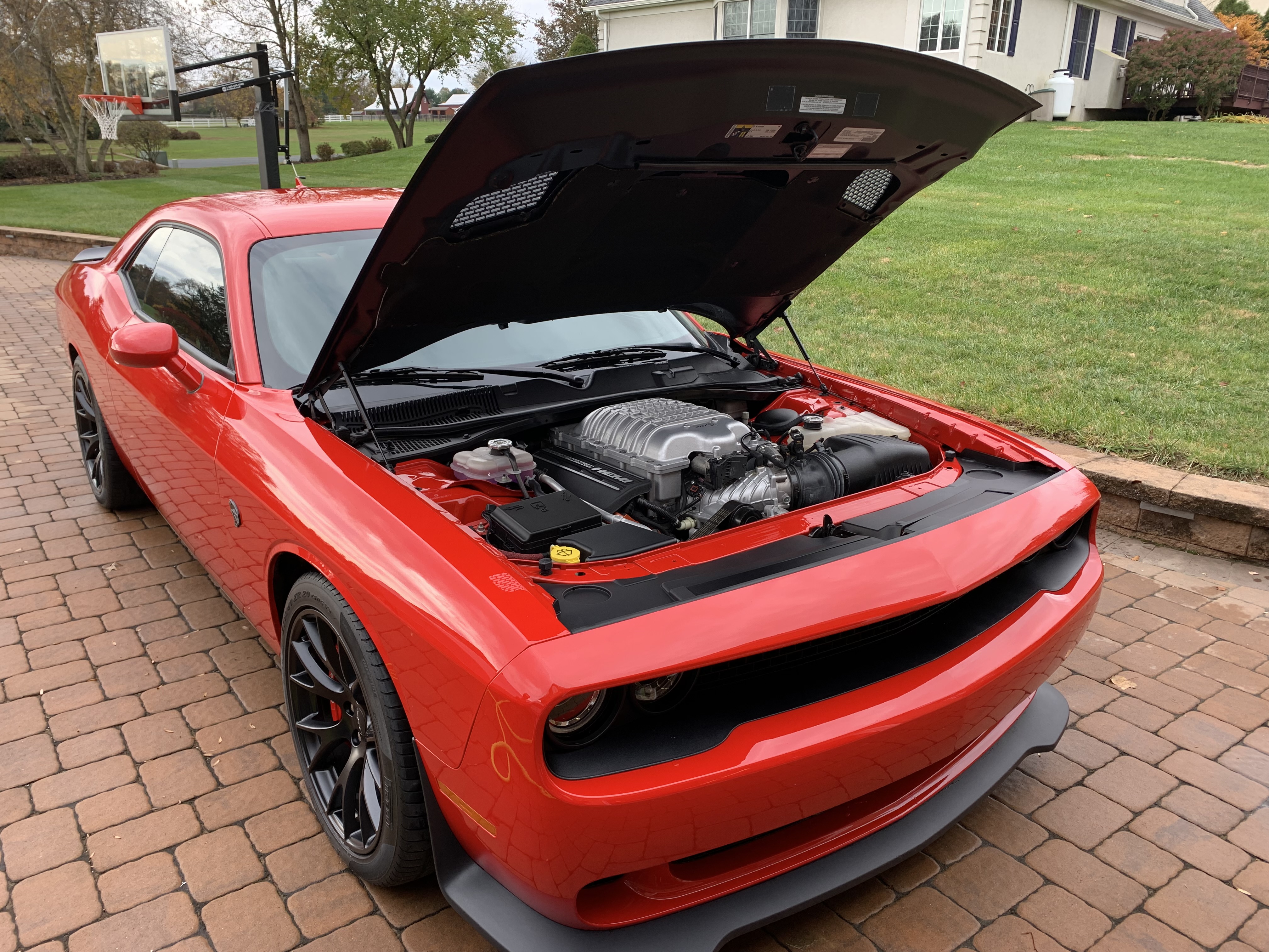Used 2015 Dodge Challenger SRT Hellcat RWD image 8