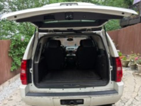 Used 2011 Chevrolet Tahoe LTZ AWD/4WD image 13