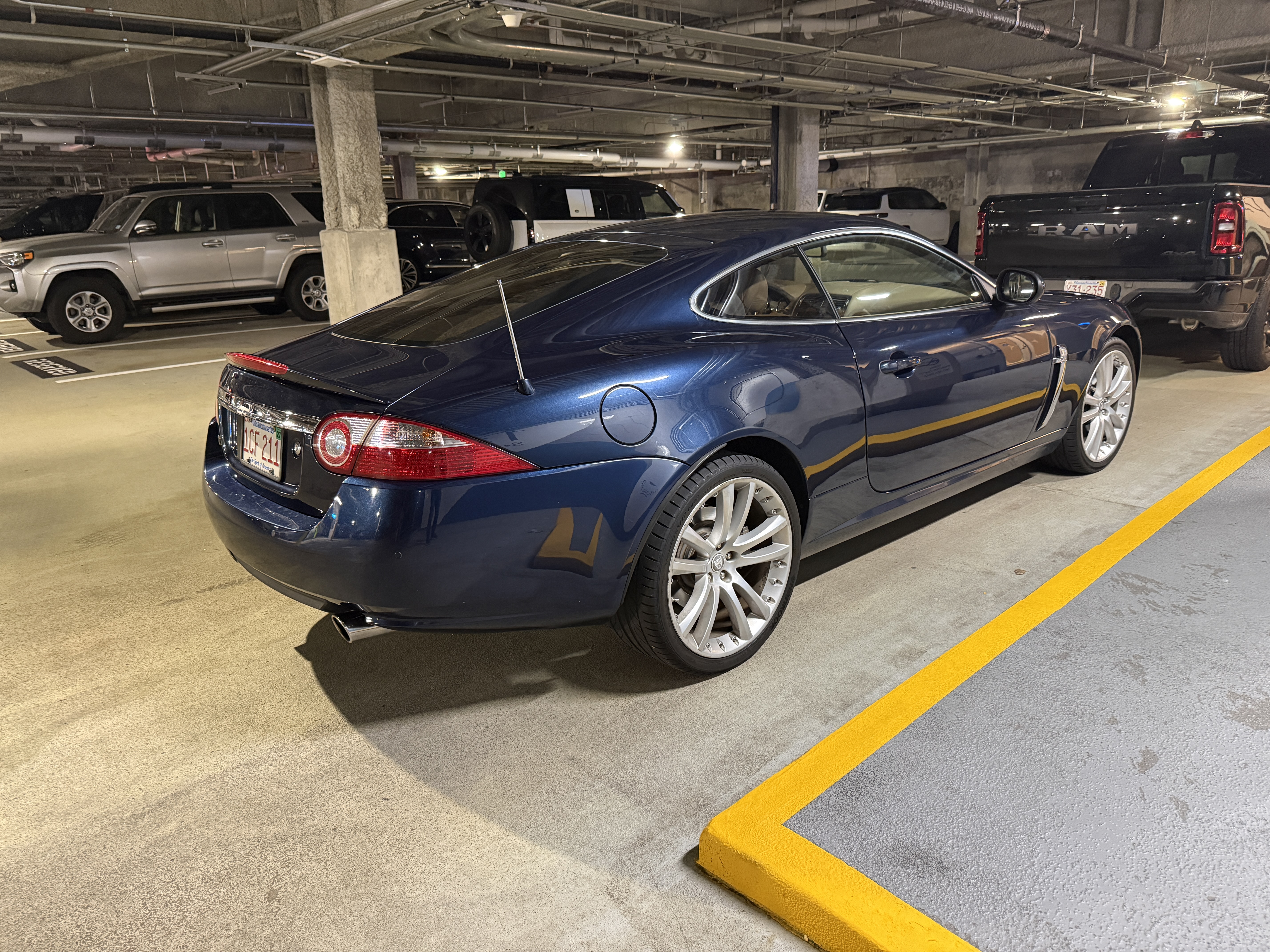 Used 2007 Jaguar XK Coupe RWD image 11