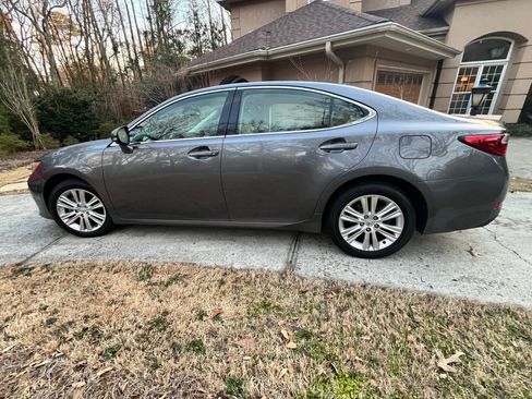 Used 2013 Lexus ES 350 w/ Premium Pkg image 16