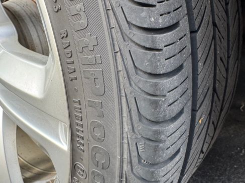 Used 2013 Volkswagen CC R-Line FWD image 6