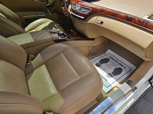 Used 2010 Mercedes-Benz S 550 image 9