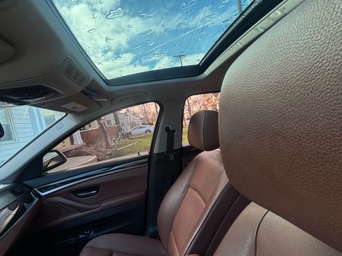 Used 2012 BMW 528i xDrive Sedan image 9