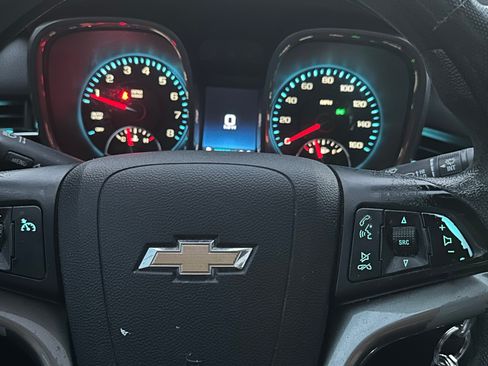 Used 2015 Chevrolet Malibu LT w/ Power Convenience Package image 9