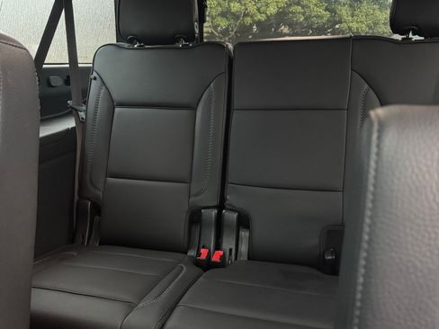 Used 2021 GMC Yukon XL Denali image 5