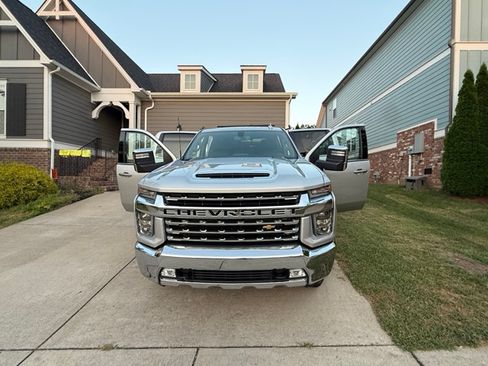 Used 2022 Chevrolet Silverado 2500 LTZ w/ Gooseneck/5TH Wheel Package AWD/4WD image 12