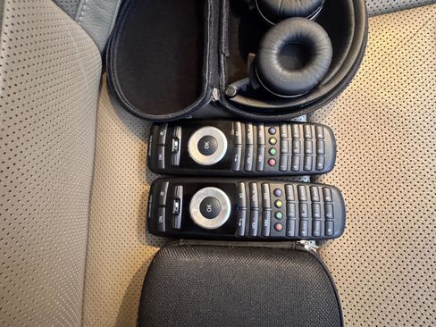 Used 2014 Mercedes-Benz GL 550 4MATIC image 16