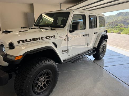 Used 2023 Jeep Wrangler Unlimited Rubicon 392 w/ Xtreme Recon 35" Tire Package AWD/4WD image 19