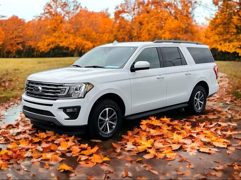 Used 2020 Ford Expedition Max XLT image 2