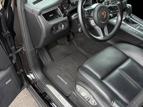 Used 2017 Porsche Macan S AWD/4WD image 11