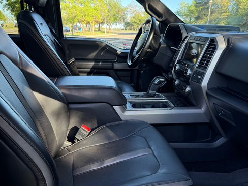 Used 2018 Ford F150 Platinum w/ Equipment Group 701A Luxury image 5