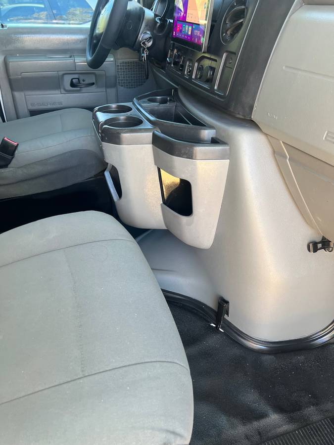 Used 2011 Ford E-350 and Econoline 350 XL w/ PWR Windows & Locks Group RWD image 9