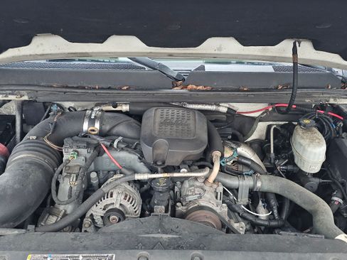 Used 2007 GMC Sierra 2500 SLT w/ Z71 Off-Road Package image 15