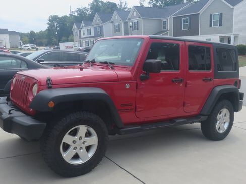 Used 2014 Jeep Wrangler Unlimited Sport w/ Quick Order Package 23S AWD/4WD image 6