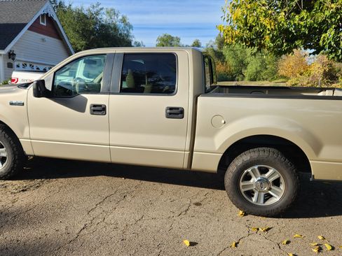 Used 2007 Ford F150 XLT image 2