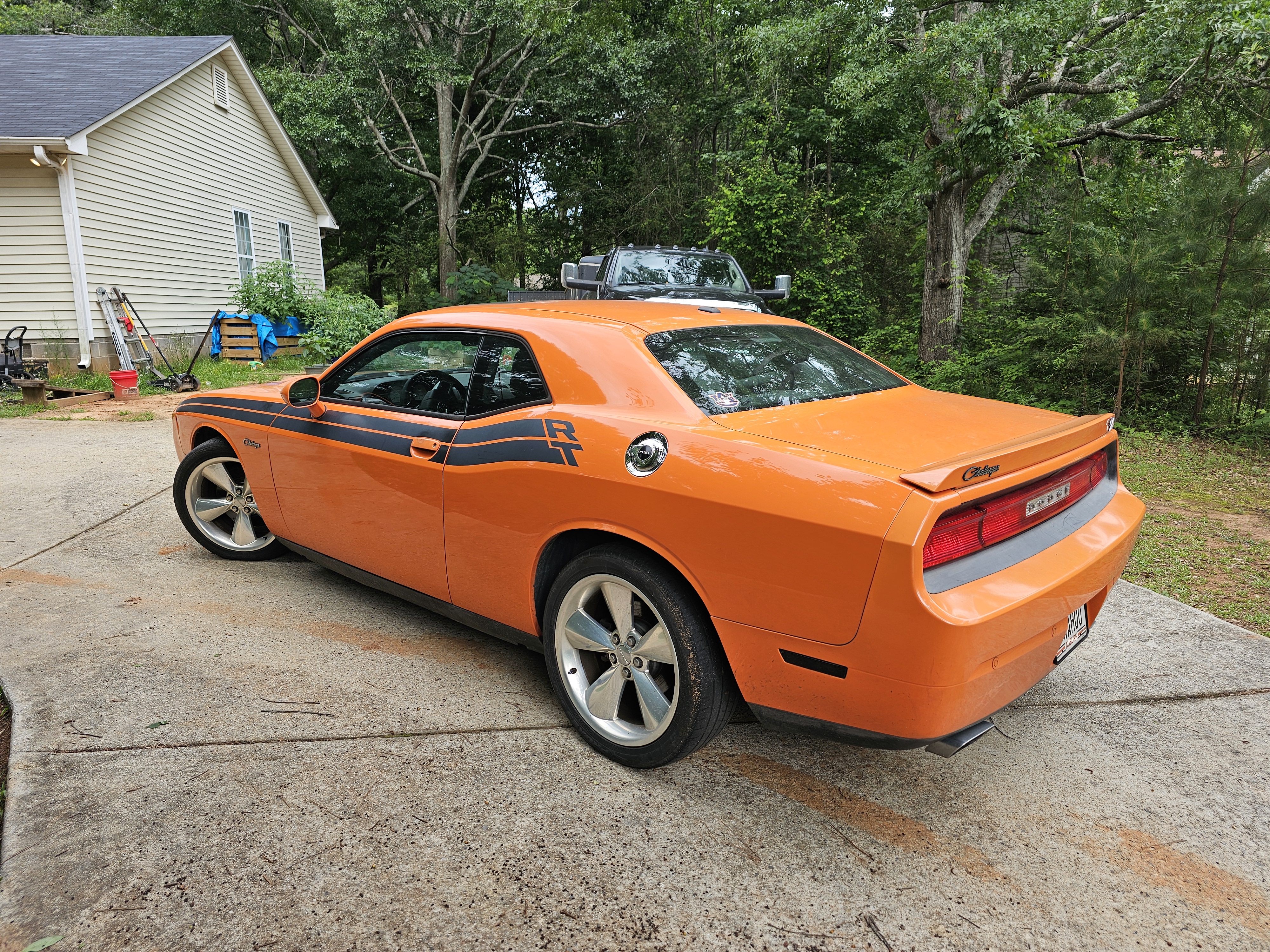 Used 2014 Dodge Challenger R/T RWD image 12