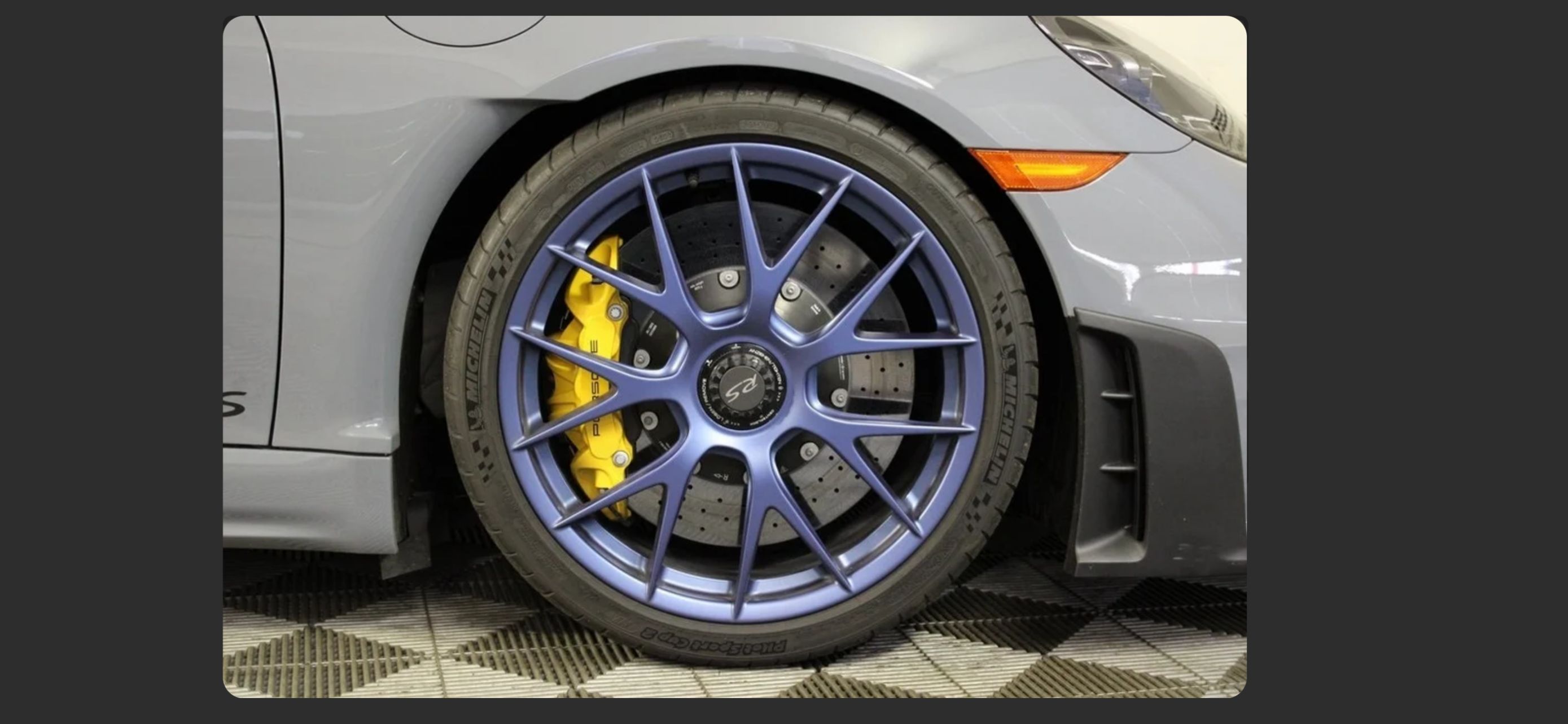Used 2024 Porsche 718 Cayman GT4 RS RWD image 25