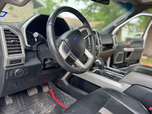 Used 2015 Ford F150 Lariat image 18