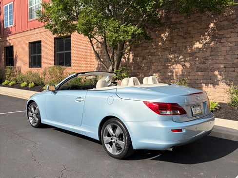 Used 2010 Lexus IS 250C RWD image 5